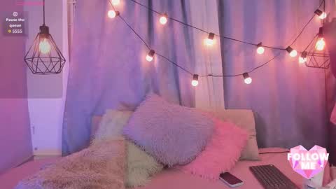 Mati  online show from December 2025 04:18:02 AM