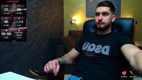 Snapshot of matiasdean chatting on September 2025 04:40:02 AM MatiasDean online show from September 2025 04:40:02 AM