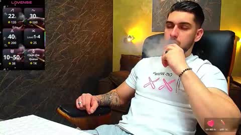 Snapshot of matiasdean chatting on October 2025 05:06:01 AM MatiasDean online show from October 2025 05:06:01 AM