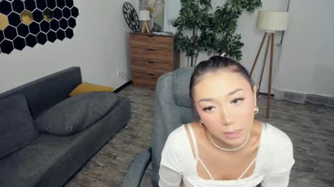 Kate online show from December 2025 12:14:02 PM