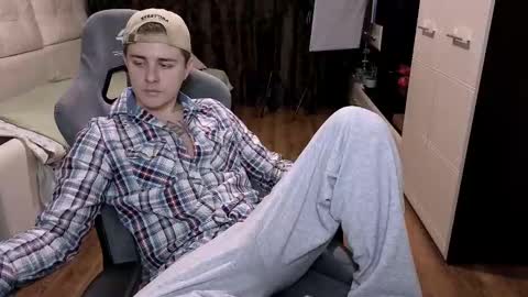 Snapshot of matt_aniston chatting on December 2024 02:06:02 PM Matt online show from December 2024 02:06:02 PM