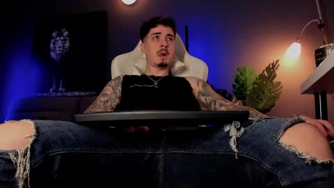 Snapshot of matt_thestud chatting on April 2026 07:39:01 AM Matt online show from April 2026 07:39:01 AM