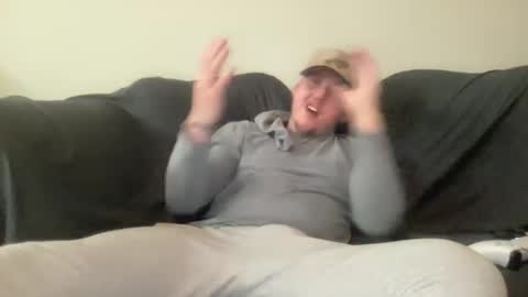 Snapshot of mattdawg13 chatting on February 2026 05:17:01 AM MattDawg13 online show from February 2026 05:17:01 AM