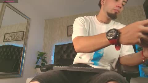 Snapshot of mattdevon chatting on February 2026 01:42:02 AM Matt online show from February 2026 01:42:02 AM