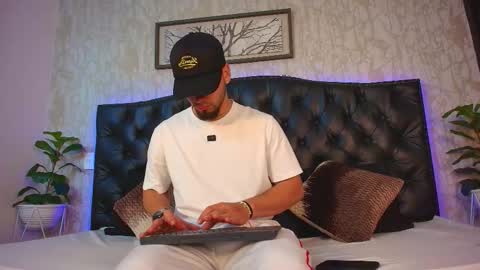 Snapshot of mattdevon chatting on March 2026 05:02:02 AM Matt online show from March 2026 05:02:02 AM