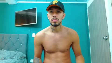 Snapshot of matteo_rreal chatting on December 2025 12:25:02 PM MATTEO online show from December 2025 12:25:02 PM