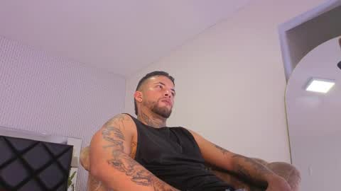 Snapshot of matthew_lennox_ chatting on April 2026 07:44:01 PM Matthew online show from April 2026 07:44:01 PM