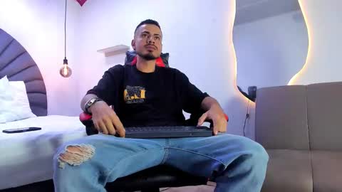 Matthew online show from March 2026 01:00:01 AM