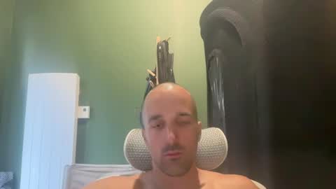 Snapshot of matthias24 chatting on August 2026 01:24:01 PM M online show from August 2026 01:24:01 PM
