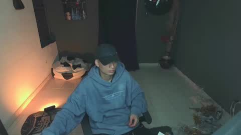 mattias     online show from February 2025 03:45:02 AM