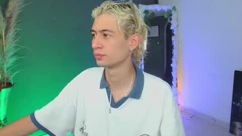 mattias     online show from October 2025 04:16:01 PM