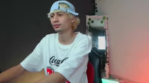 mattias     online show from October 2025 05:12:02 PM