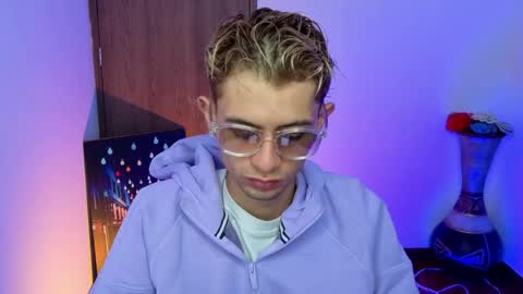 mattias     online show from April 2026 01:18:02 AM