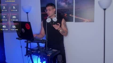 mattsaill_ online show from November 2025 11:38:02 PM