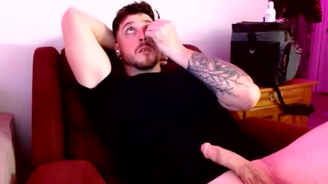 Snapshot of mattxxxceptional chatting on May 2026 07:25:01 AM mattxxxceptional online show from May 2026 07:25:01 AM