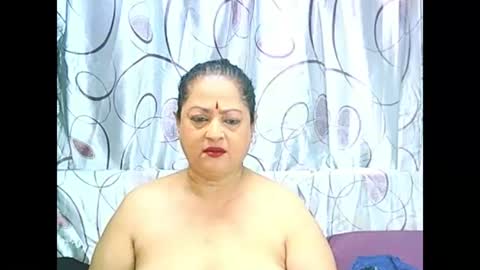 Snapshot of matureindian654u chatting on May 2026 08:54:01 AM matureindian654u online show from May 2026 08:54:01 AM