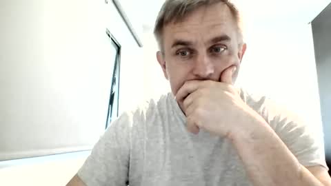 Snapshot of matureontheedge chatting on May 2026 10:55:02 AM matureontheedge online show from May 2026 10:55:02 AM