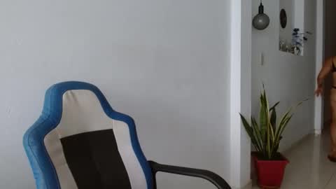 Cecilia online show from February 2025 01:14:02 PM