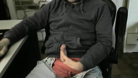 Snapshot of maty_212121 chatting on December 2024 09:39:01 AM Mattias online show from December 2024 09:39:01 AM