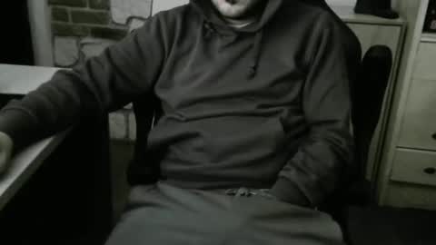 Snapshot of maty_212121 chatting on December 2024 01:37:01 AM Mattias online show from December 2024 01:37:01 AM