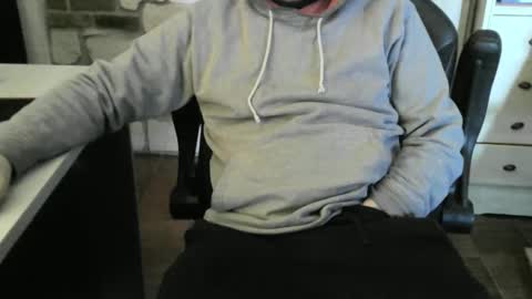 Snapshot of maty_212121 chatting on December 2024 11:18:02 AM Mattias online show from December 2024 11:18:02 AM