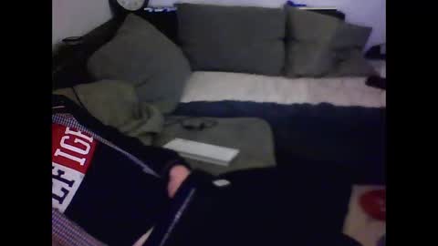 matzestr95 online show from December 2025 03:02:02 AM