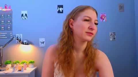 maureencoombs online show from November 2025 04:11:02 AM