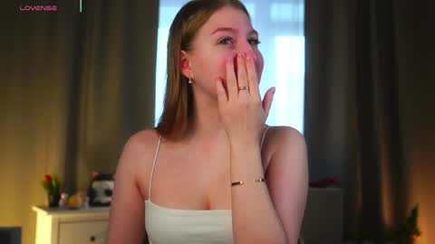 maureencoombs online show from April 2026 04:11:01 AM