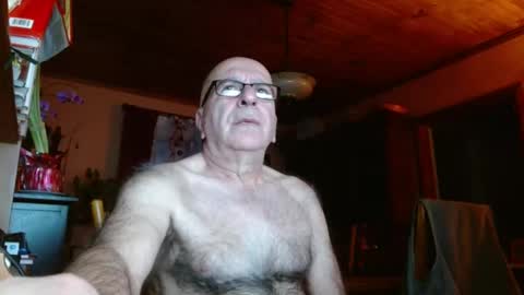 Snapshot of mauriceandre chatting on January 2025 11:45:01 AM Maurice online show from January 2025 11:45:01 AM