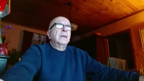 Snapshot of mauriceandre chatting on January 2025 10:27:02 AM Maurice online show from January 2025 10:27:02 AM