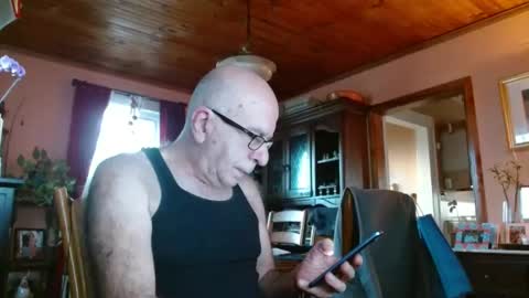 Snapshot of mauriceandre chatting on February 2025 12:03:02 PM Maurice online show from February 2025 12:03:02 PM