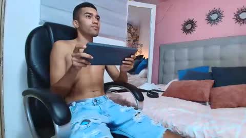 MAURICIO online show from February 2026 02:45:01 AM