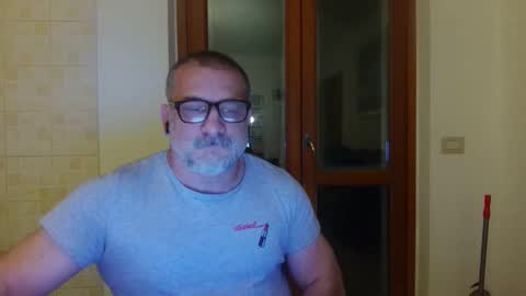 Snapshot of mauro1971 chatting on April 2026 11:54:02 PM mauro1971 online show from April 2026 11:54:02 PM