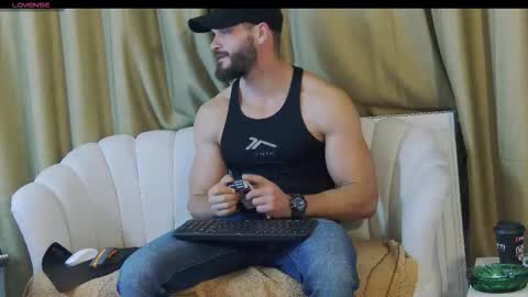 mauro_real_man online show from October 2025 06:41:02 PM