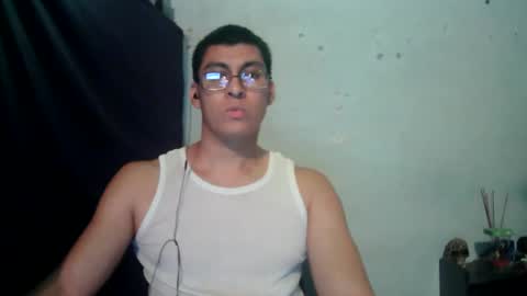 Snapshot of maurodirty chatting on June 2026 08:52:01 AM Mauro online show from June 2026 08:52:01 AM