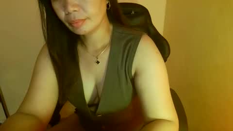 Snapshot of mawi24 chatting on May 2026 12:12:01 PM Mau online show from May 2026 12:12:01 PM