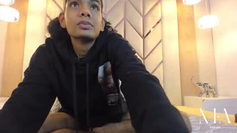 MAX online show from January 2026 03:20:01 AM