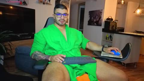 Max online show from November 2025 02:57:02 AM