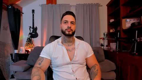 Snapshot of max_dic1 chatting on December 2024 11:26:02 PM max D. online show from December 2024 11:26:02 PM