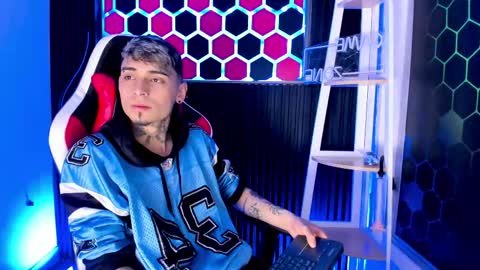 Max online show from April 2026 03:11:02 AM