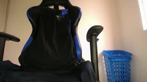 Snapshot of max_jones2 chatting on February 2026 07:10:02 PM MAX online show from February 2026 07:10:02 PM