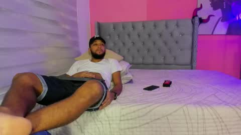 Snapshot of max_sexyhot26 chatting on January 2025 02:19:01 AM max_sexyhot26 online show from January 2025 02:19:01 AM