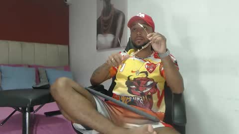 Snapshot of max_sexyhot26 chatting on February 2025 02:40:01 AM max_sexyhot26 online show from February 2025 02:40:01 AM