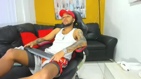 Snapshot of max_sexyhot26 chatting on March 2025 03:13:02 AM max_sexyhot26 online show from March 2025 03:13:02 AM