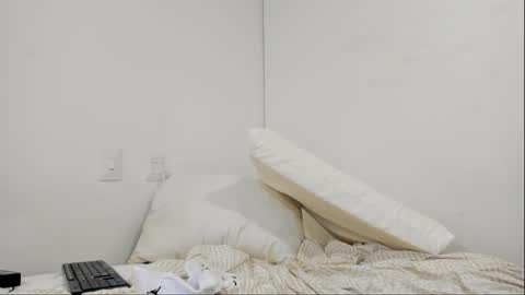 max_steelc online show from October 2025 01:23:02 PM