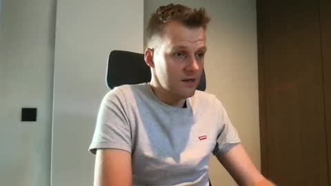 Max take off clothes online show from December 2024 12:56:01 PM