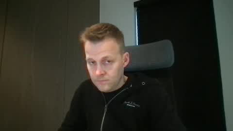 Max take off clothes online show from February 2025 07:22:02 AM