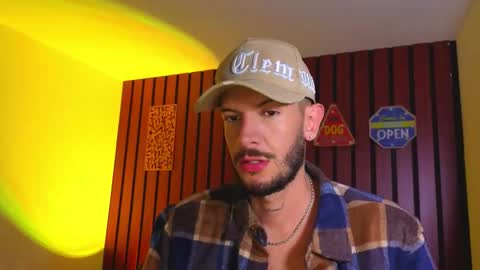 Max Taylor online show from October 2025 12:33:02 AM