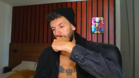 Snapshot of max_tayloor chatting on February 2026 09:07:01 PM Max Taylor online show from February 2026 09:07:01 PM