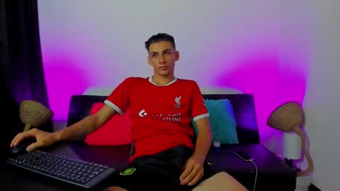 MAX     online show from September 2025 07:00:01 AM